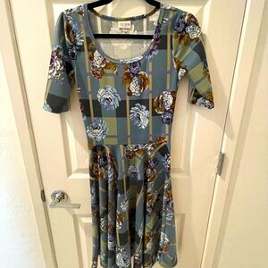 Lularoe X Small beautiful dress